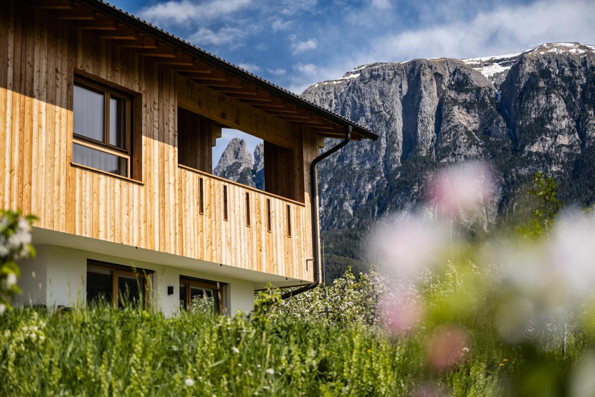 Neuhuberhof Apartment Fie allo Sciliar Bagian luar foto